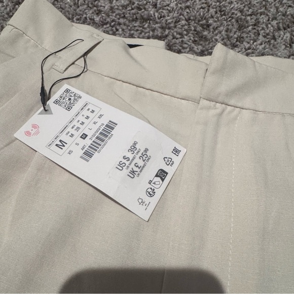 Zara Women's Beige Shorts - Picture 4 of 4